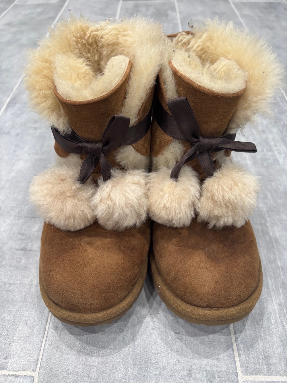 Ugg Gita Chestnut Boots With Leather Poms Poms Size 2